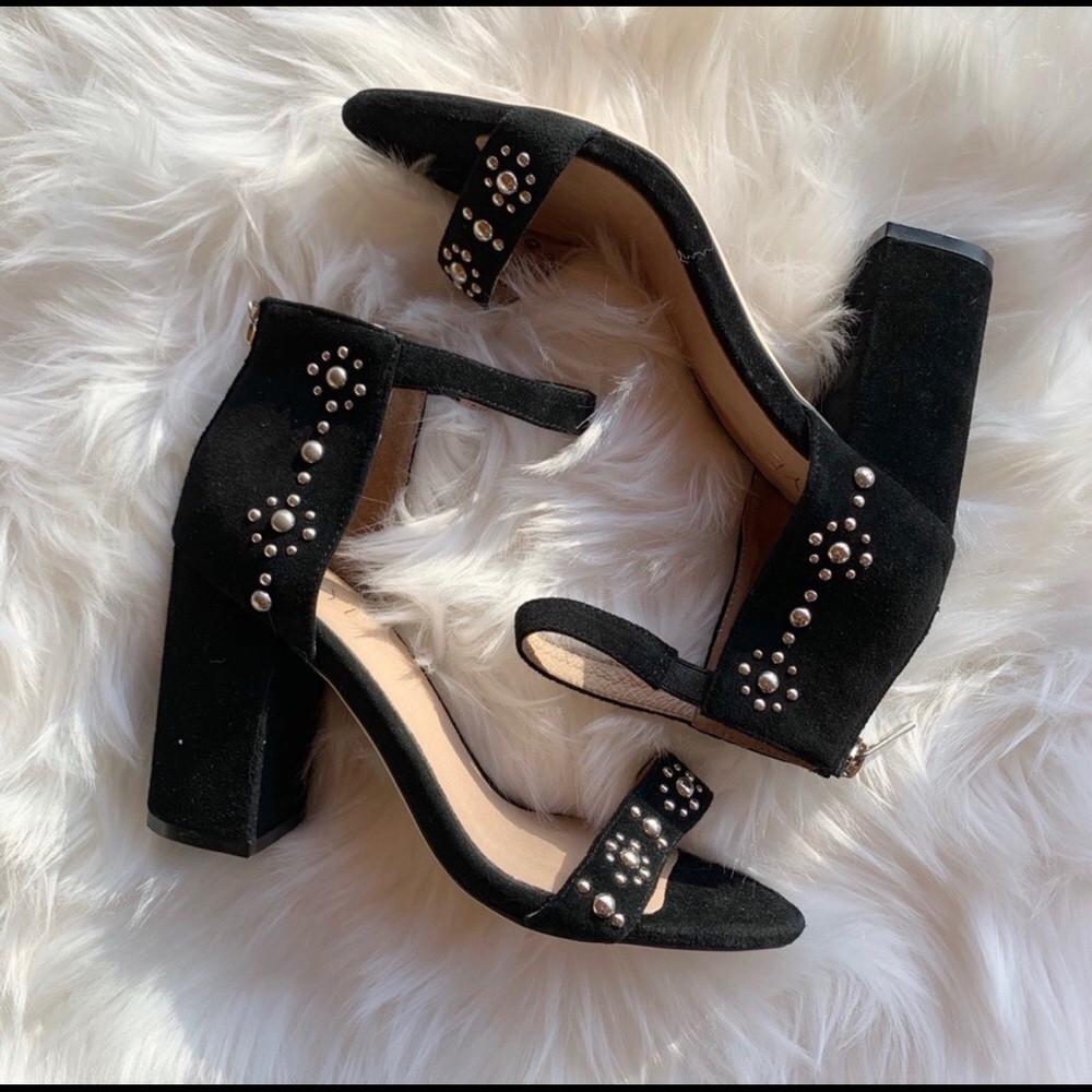 RAYE $180 Lois Studded Sandal 7.5 Suede